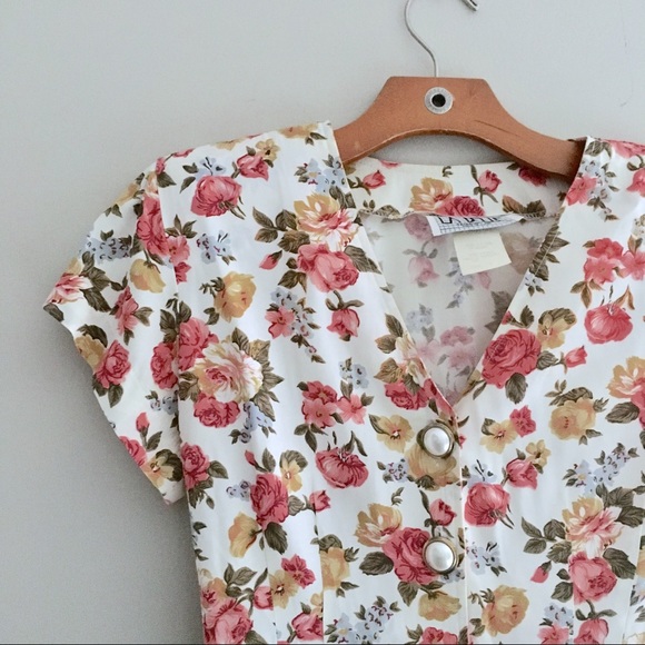 Vintage Dresses & Skirts - Vintage Floral Button Down Dress